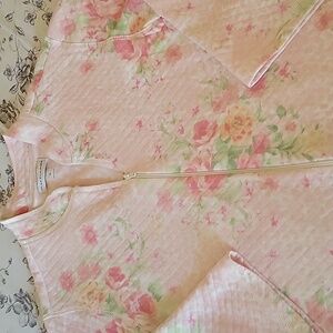 Miss Elaine night gown size medium